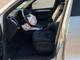 2009 Audi Q5 3.2 Premium - Interior Front Seat Image